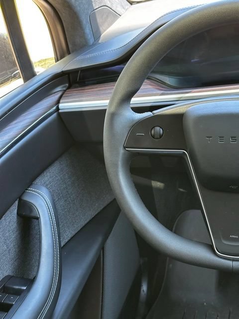 Used 2024 Tesla Model X AWD/4WD image 28