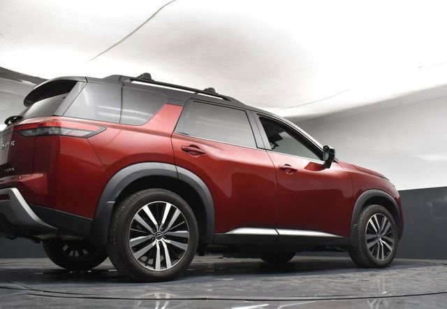 Used 2024 Nissan Pathfinder Platinum image 38