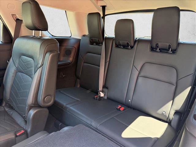 Used 2022 Nissan Pathfinder Platinum w/ Cargo Package AWD/4WD image 26
