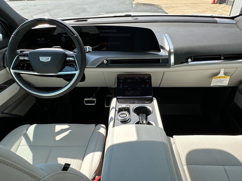 New 2026 Cadillac Vistiq Sport image 10