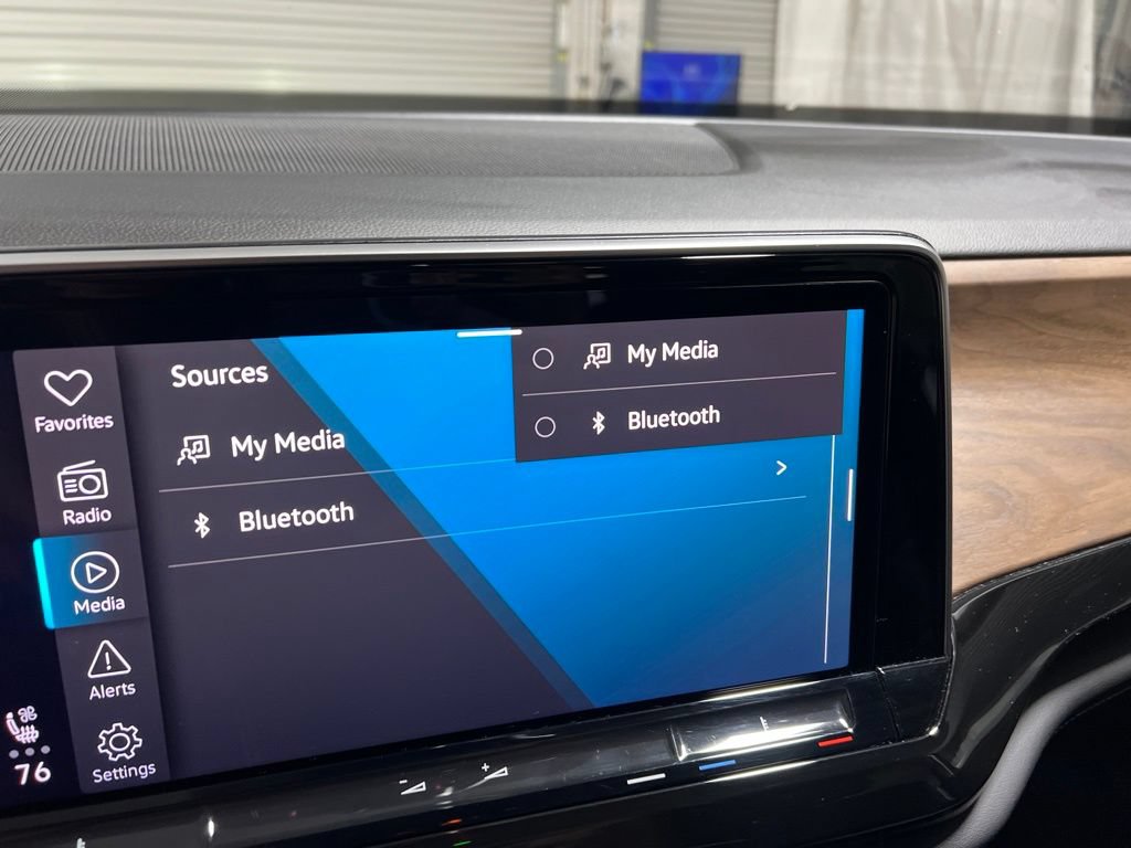Used 2025 Volkswagen Atlas SE AWD/4WD image 35