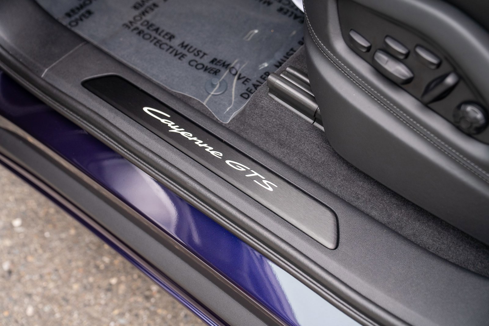 New 2025 Porsche Cayenne GTS AWD/4WD image 13