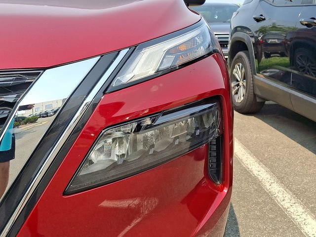 Used 2023 Nissan Rogue S AWD/4WD image 8