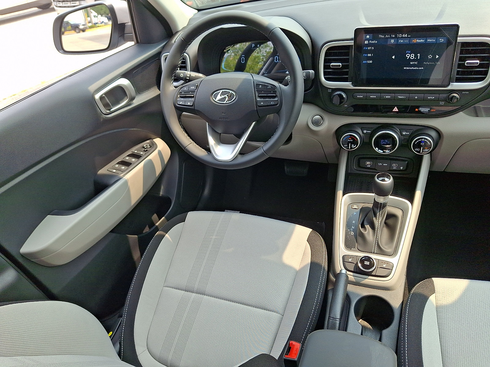New 2026 Hyundai Venue SEL FWD image 9