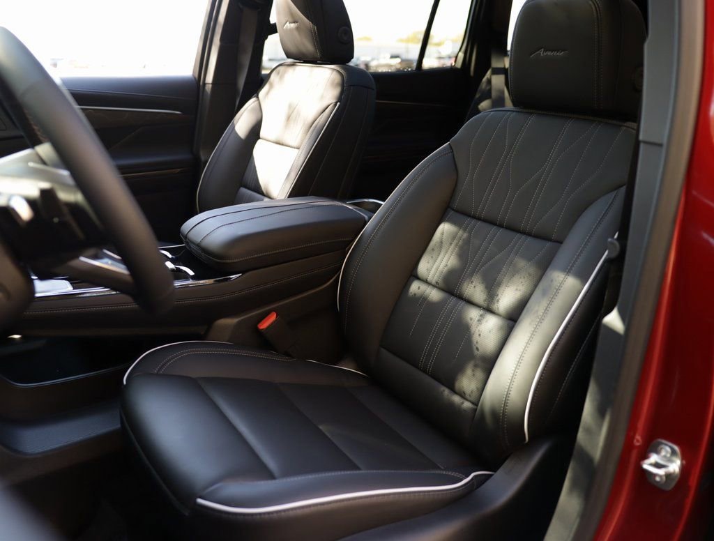 New 2026 Buick Enclave Avenir w/ Super Cruise Package image 26