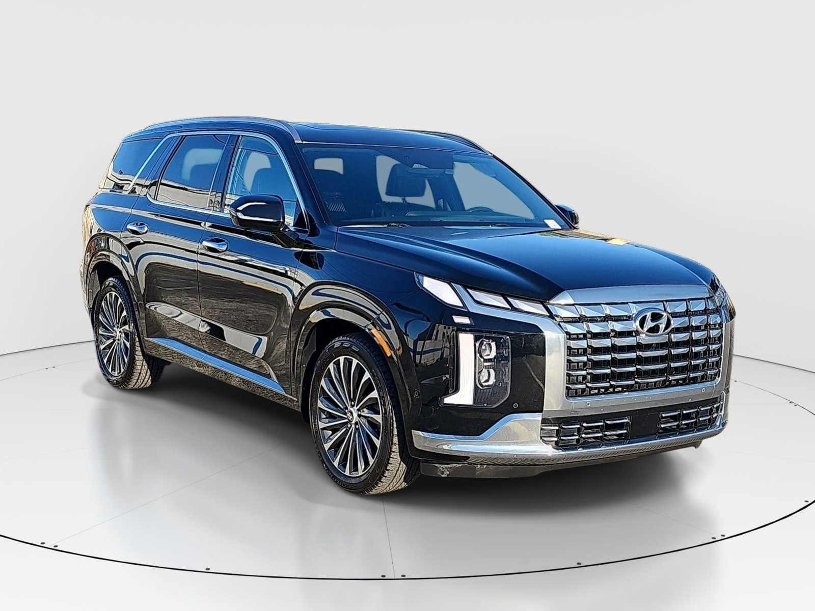 Used 2023 Hyundai Palisade Calligraphy FWD image 3