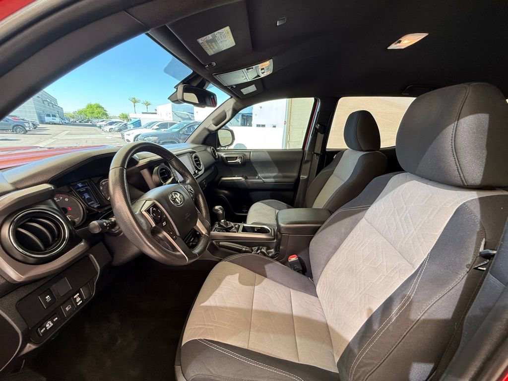 Used 2021 Toyota Tacoma TRD Sport w/ Technology Package image 29