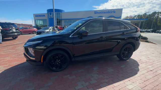 Used 2023 Mitsubishi Eclipse Cross LE AWD/4WD image 7