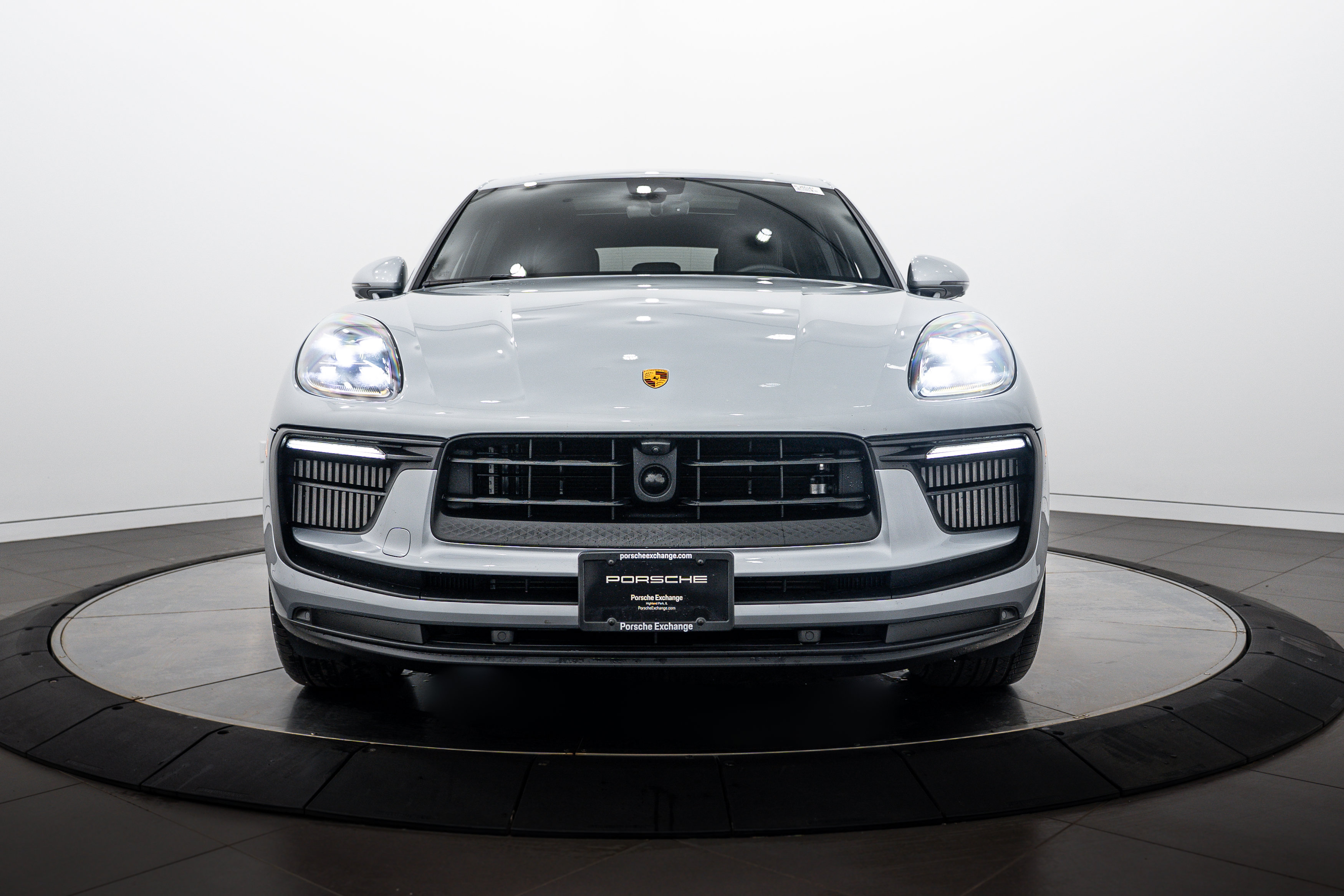 Certified 2026 Porsche Macan S AWD/4WD image 10