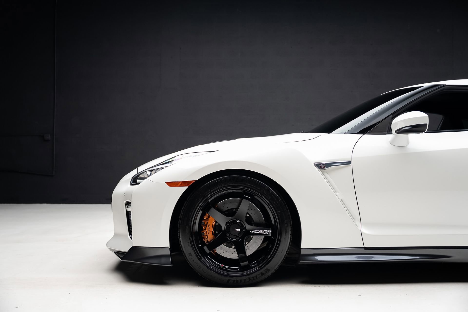 Used 2019 Nissan GT-R Premium AWD/4WD image 18