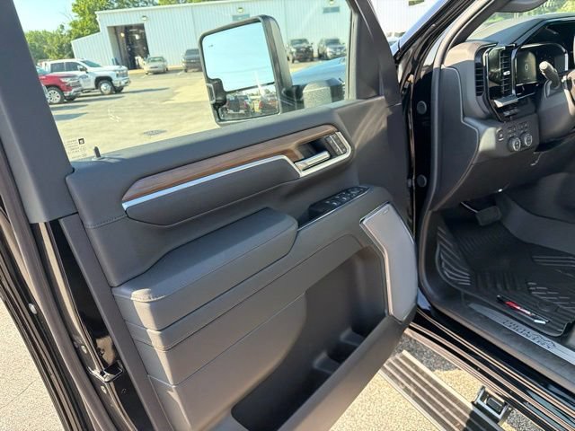 New 2026 Chevrolet Silverado 2500 High Country w/ Midnight Edition AWD/4WD image 29