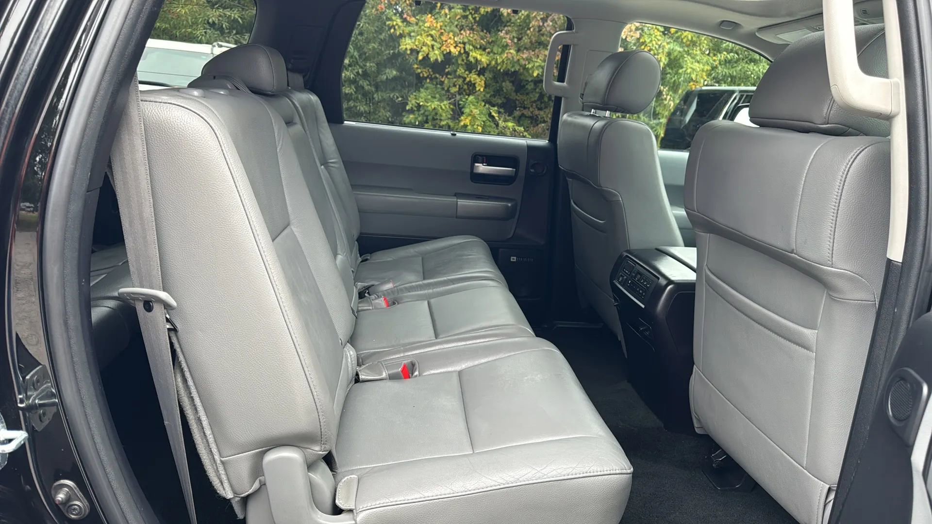 Used 2014 Toyota Sequoia Limited image 13