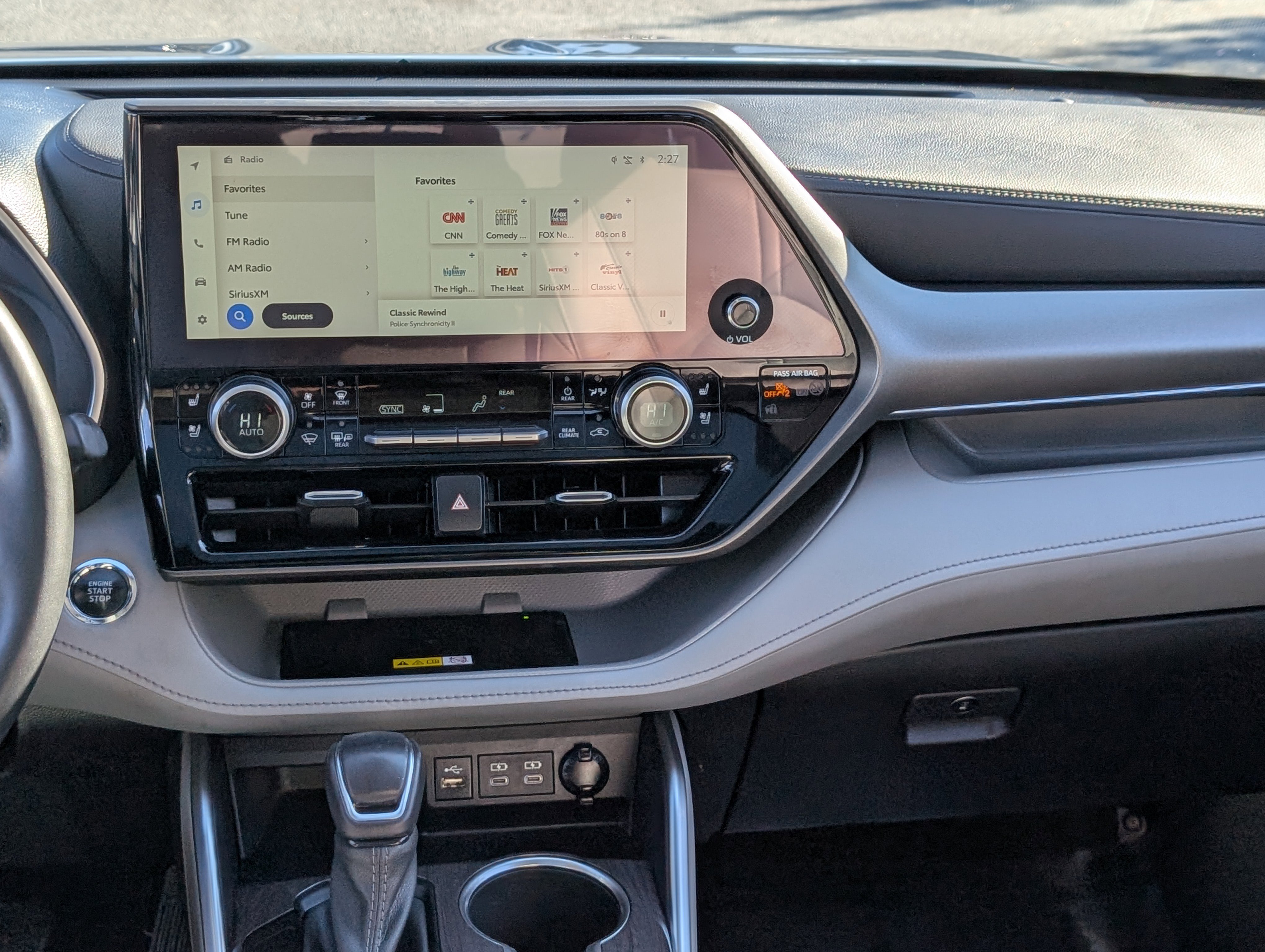 Used 2023 Toyota Highlander Limited image 19