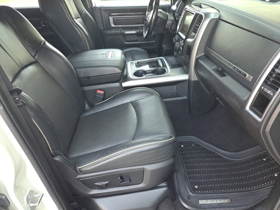 Used 2017 RAM 3500 Limited AWD/4WD image 19