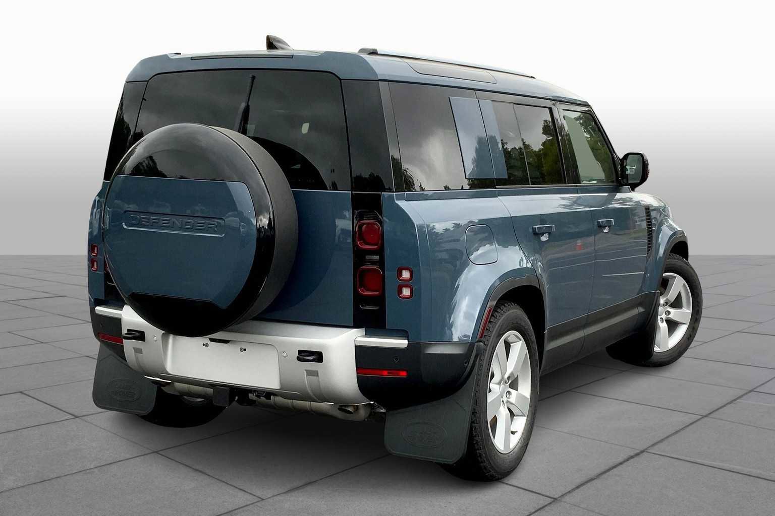 New 2025 Land Rover Defender 110 S image 14