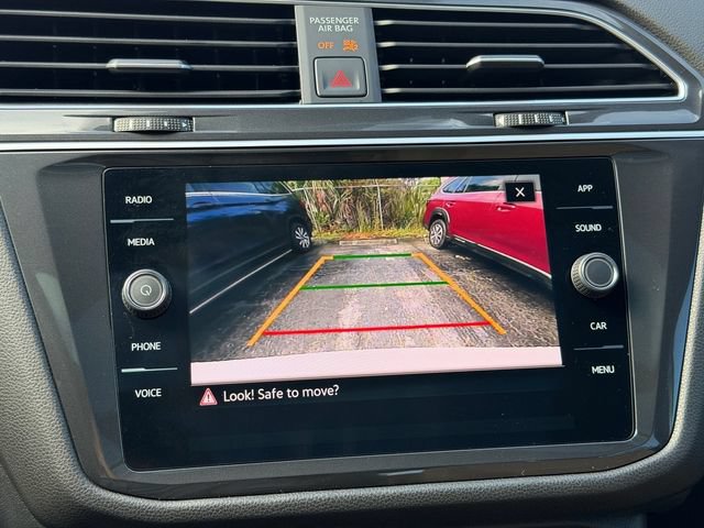 Certified 2023 Volkswagen Tiguan SE R-Line FWD image 21