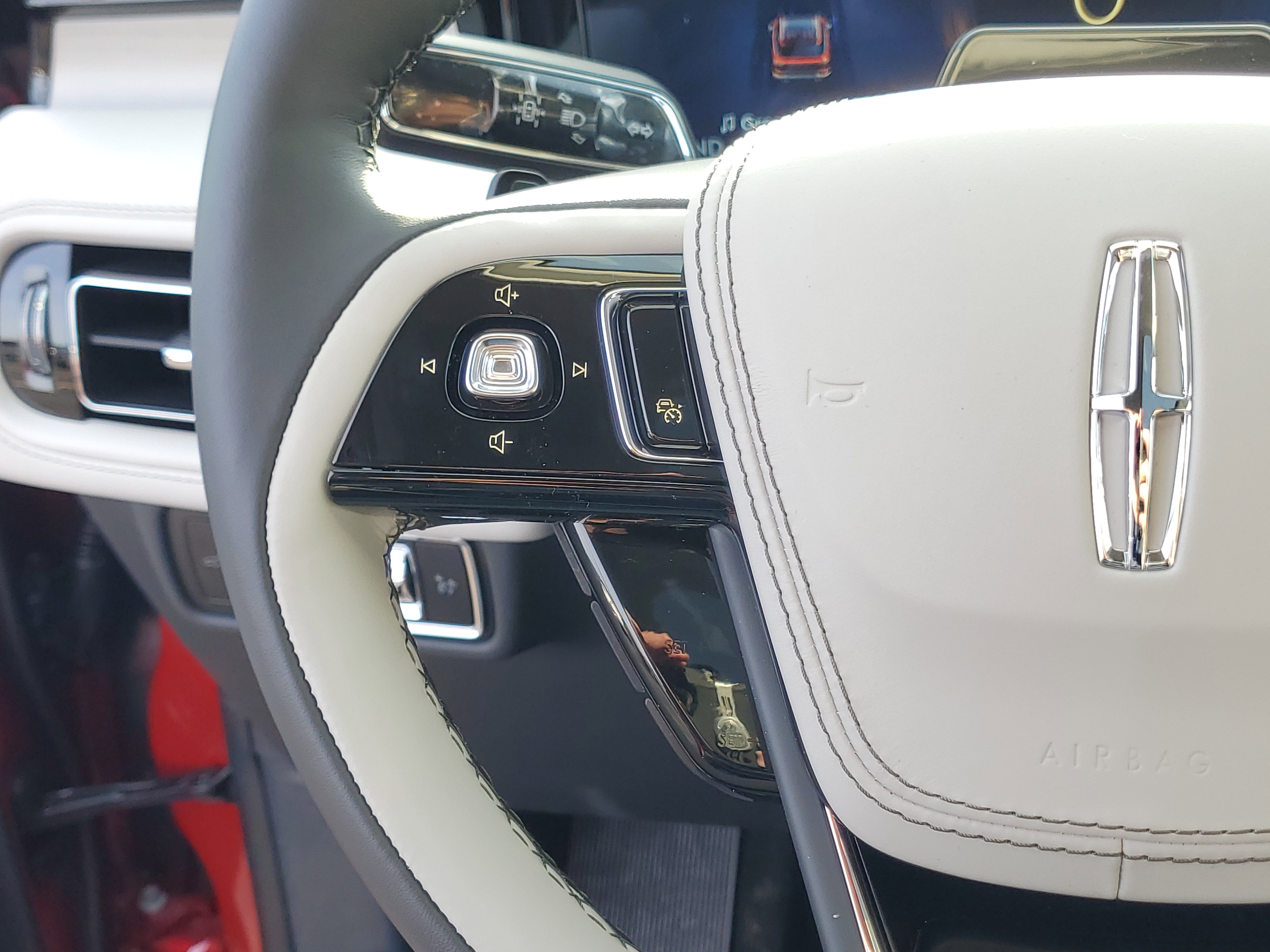 New 2026 Lincoln Aviator Reserve image 16