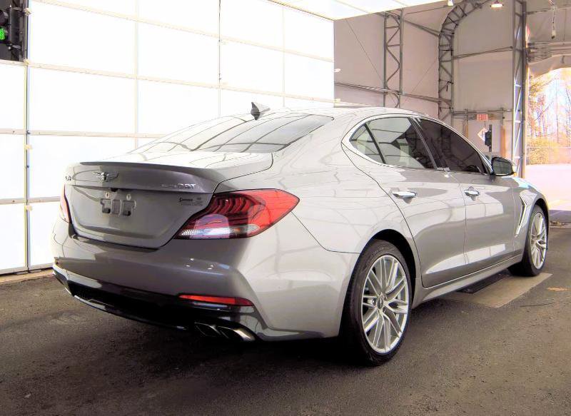 Used 2020 Genesis G70 2.0T w/ Elite Package RWD image 3