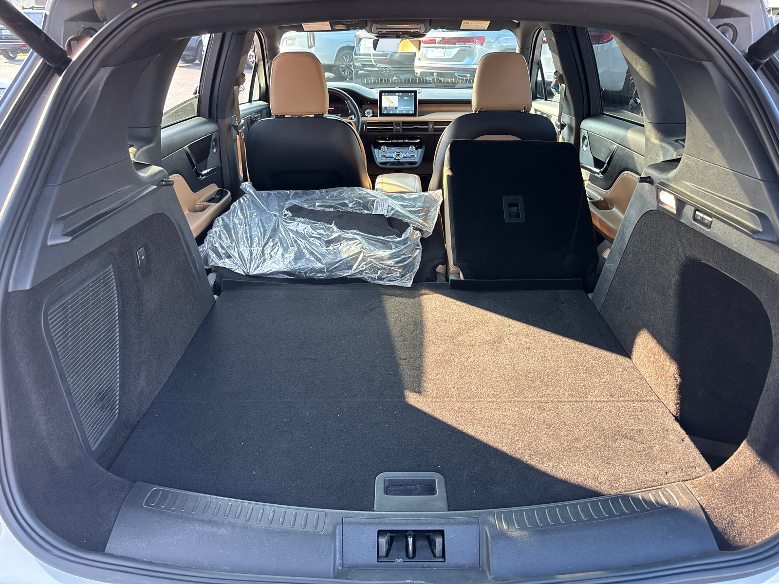 Certified 2022 Lincoln Corsair Reserve w/ Luxury Package AWD/4WD image 9
