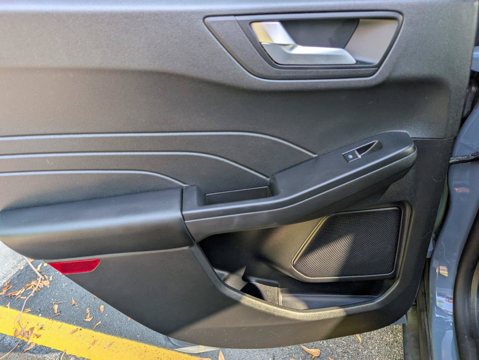 Used 2024 Ford Escape ST-Line w/ Cold Weather Package FWD image 36