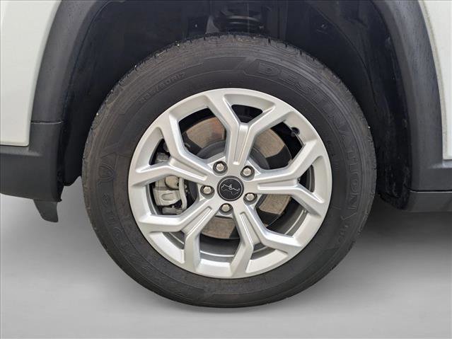 Used 2025 Jeep Compass Sport image 23