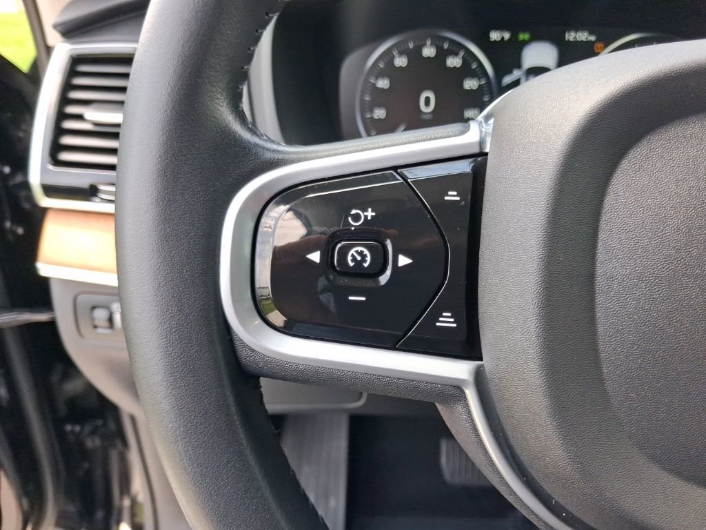 Used 2022 Volvo XC90 T6 Momentum w/ Advanced Package AWD/4WD image 18