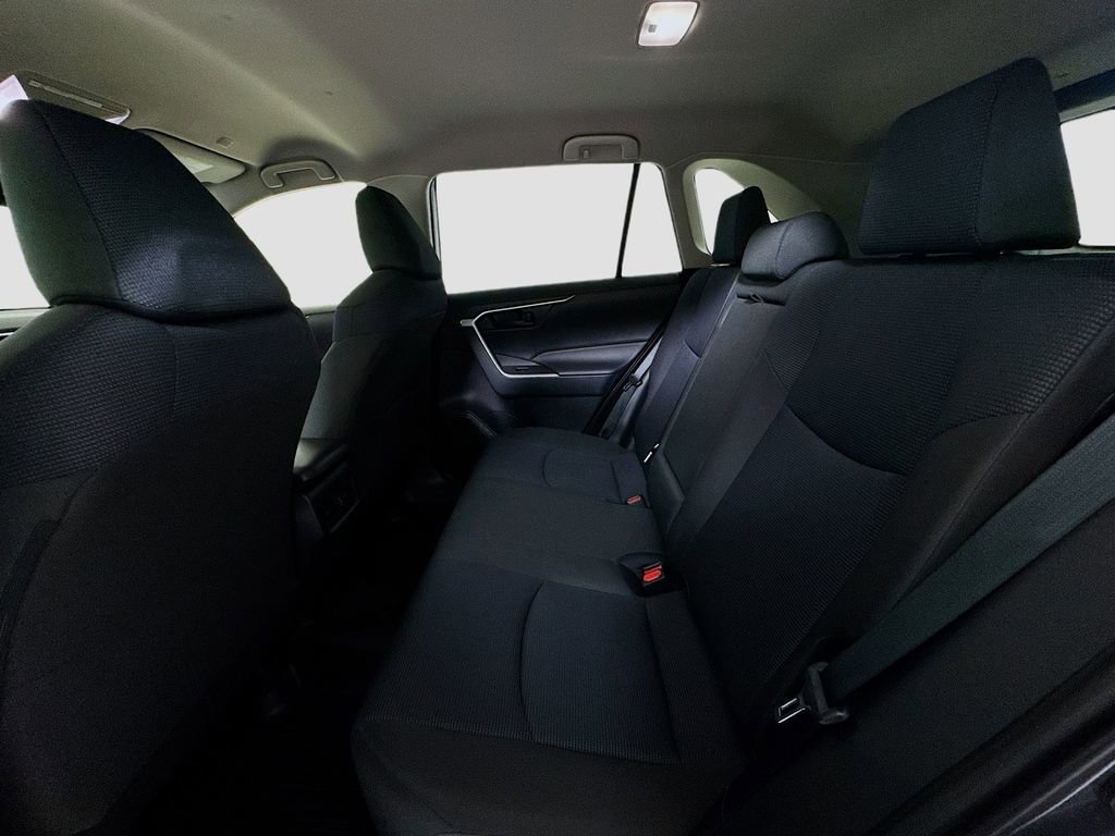Used 2025 Toyota RAV4 LE AWD/4WD image 16