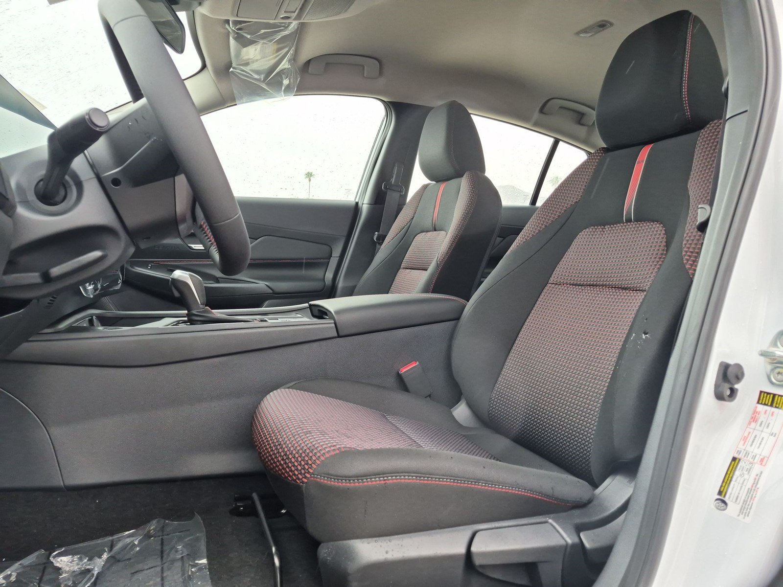 New 2027 Nissan Sentra SR w/ Floor Mat Package FWD image 12