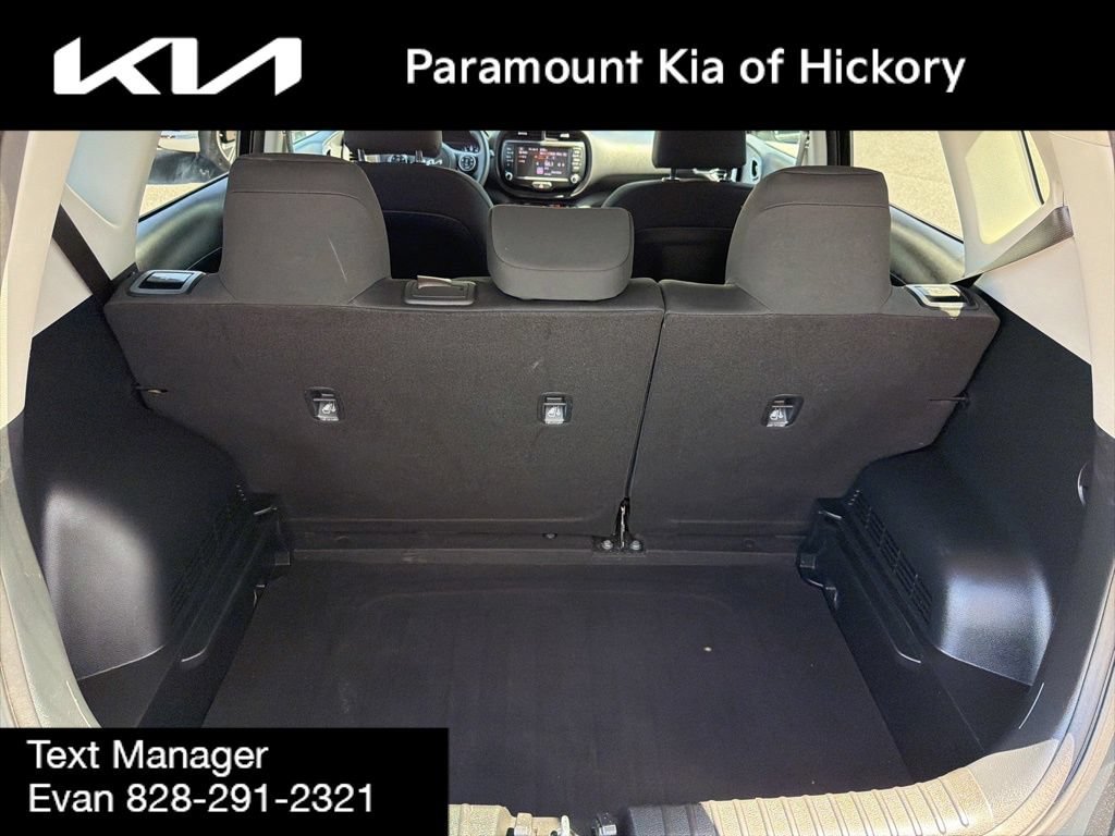 Used 2022 Kia Soul LX w/ Technology Package FWD image 11