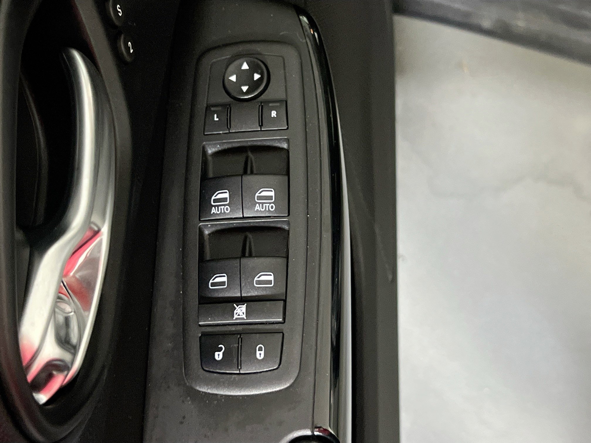 Used 2023 Jeep Cherokee Altitude Lux w/ Lux Elite Package AWD/4WD image 18