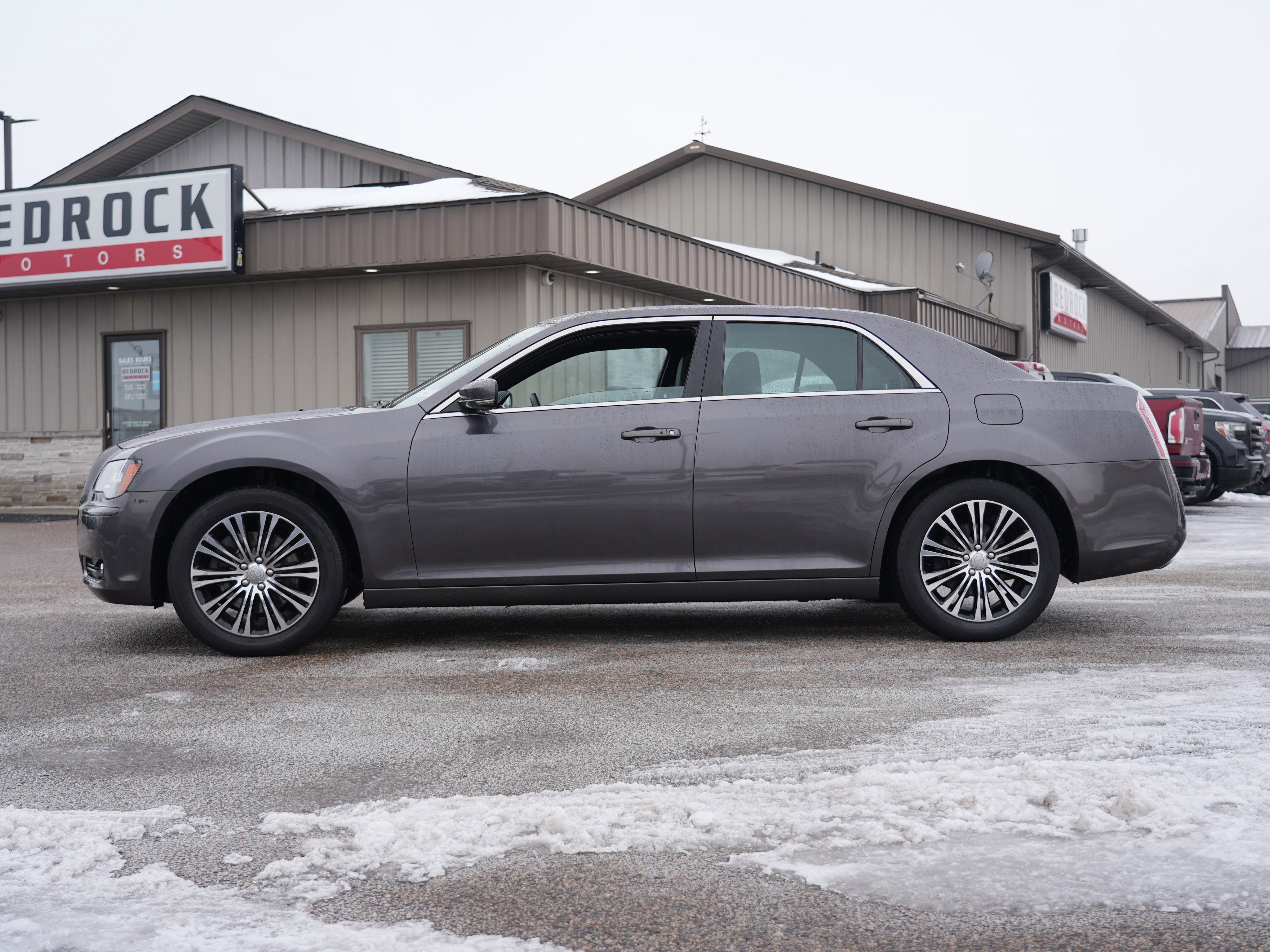 Used 2013 Chrysler 300 S w/ Luxury Group image 6