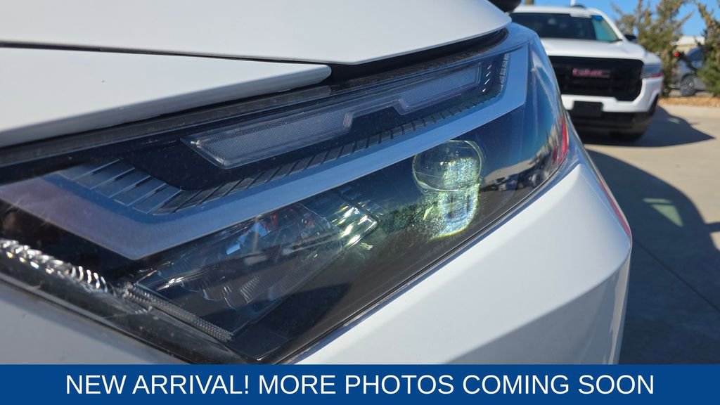 Used 2025 Toyota RAV4 XLE image 9