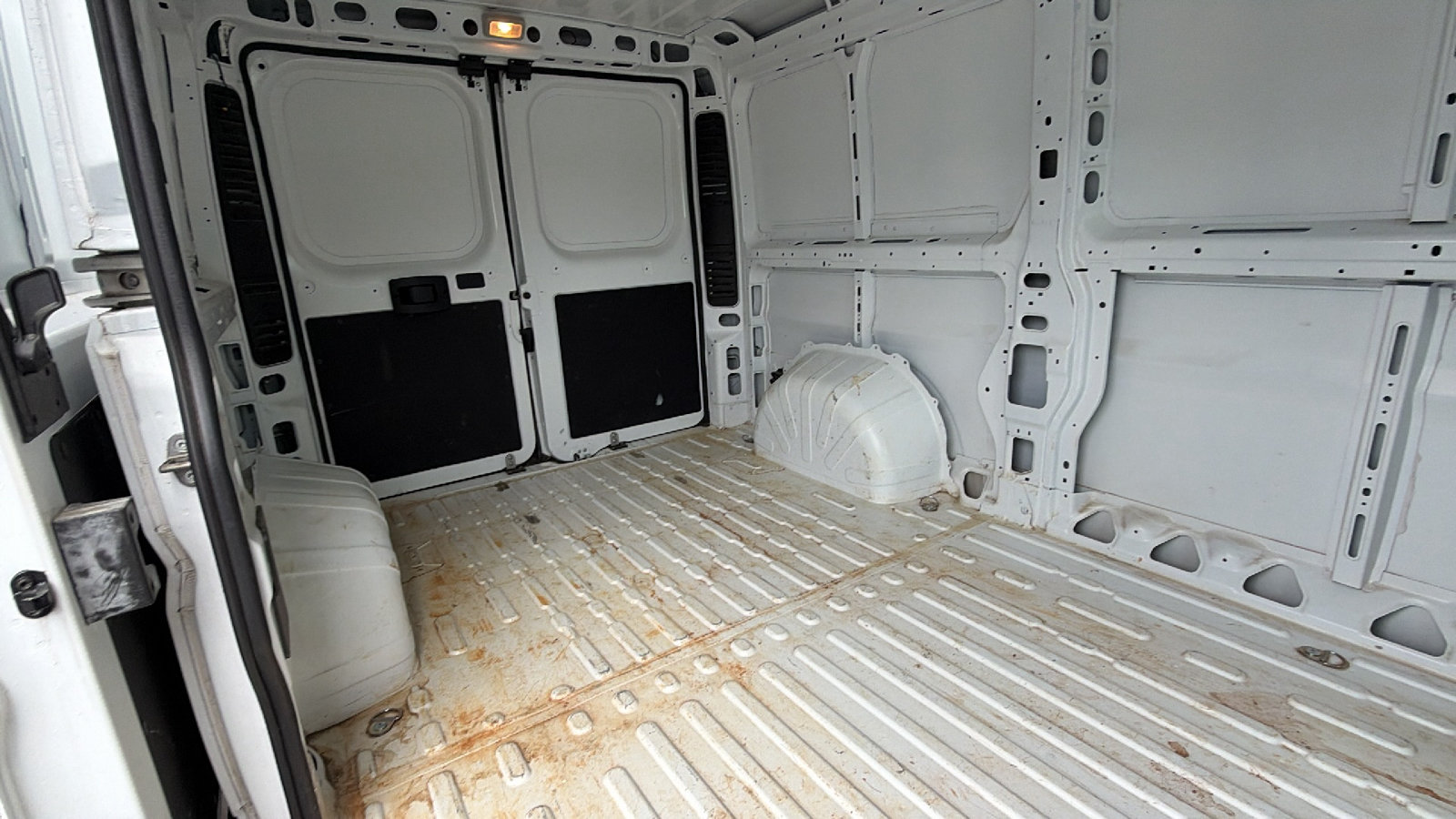 Used 2025 RAM ProMaster 2500 FWD image 13