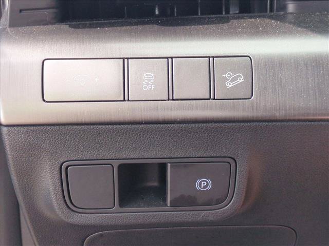 Used 2025 Hyundai Kona SEL AWD/4WD image 15