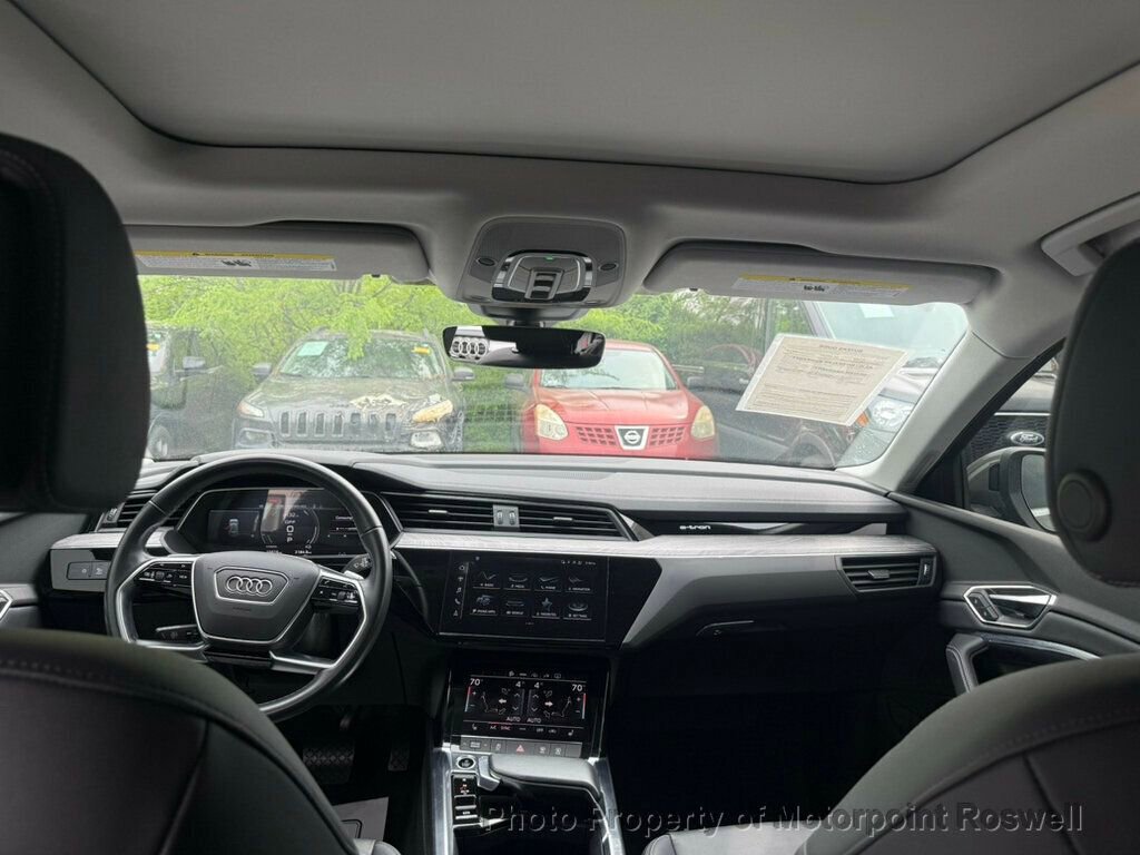 Used 2024 Audi Q8 e-tron Premium AWD/4WD image 21