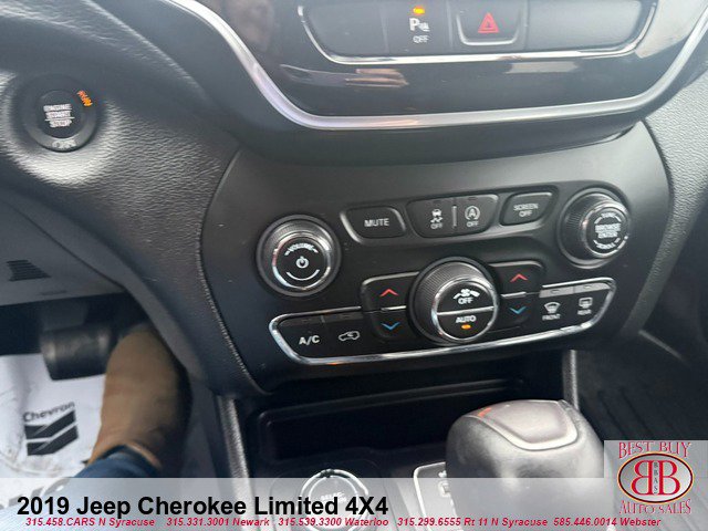 Used 2019 Jeep Cherokee Limited image 16
