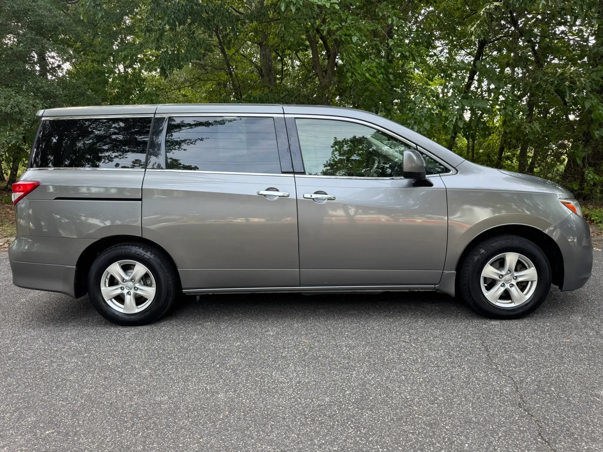 Used 2015 Nissan Quest SV w/ Value Cargo Package FWD image 4