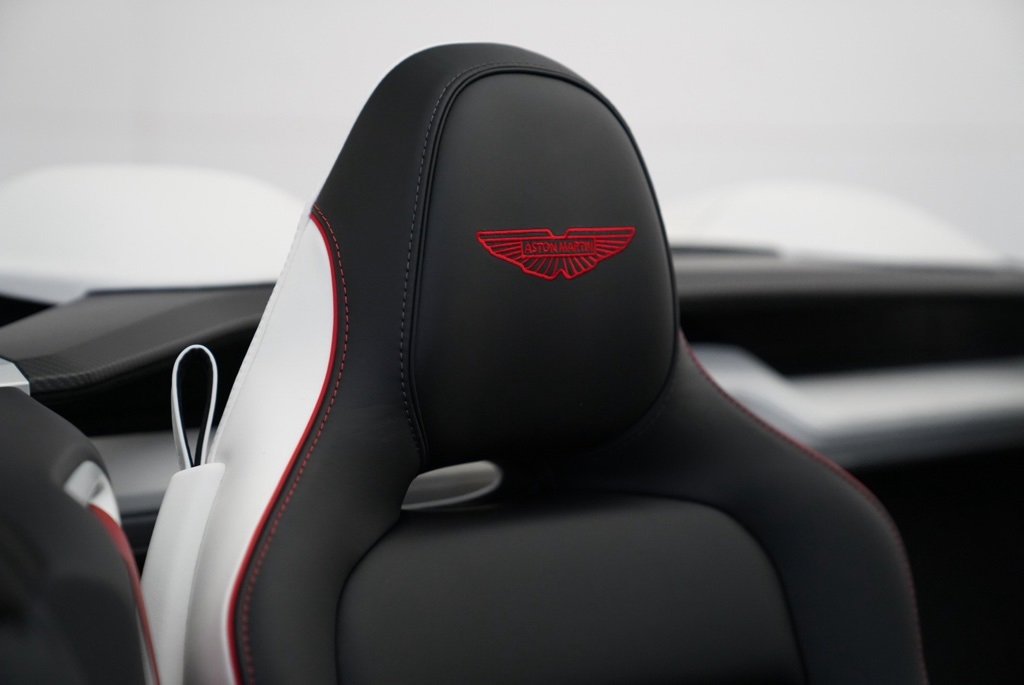 New 2026 Aston Martin Vanquish Convertible image 35