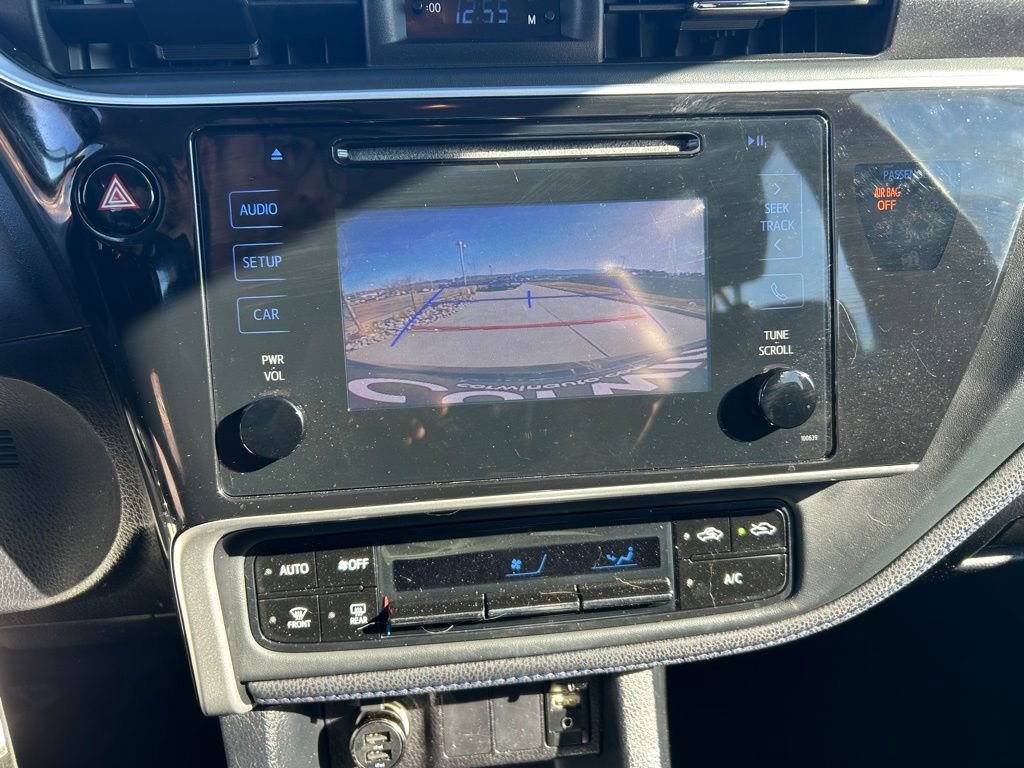 Used 2018 Toyota Corolla SE image 21