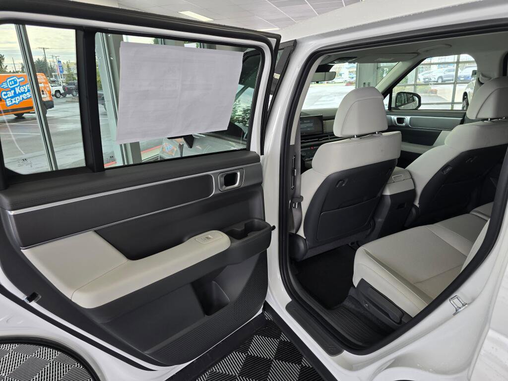 New 2026 Hyundai Santa Fe SE image 34