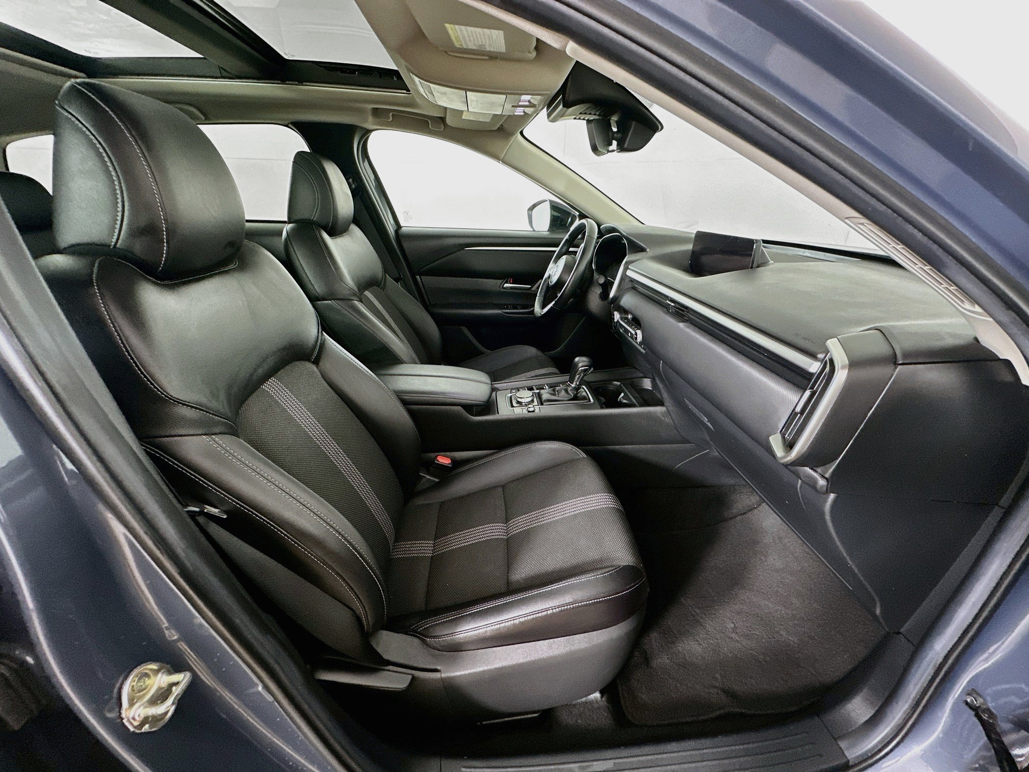 Used 2025 MAZDA CX-50 AWD 2.5 S w/ Premium Package image 32