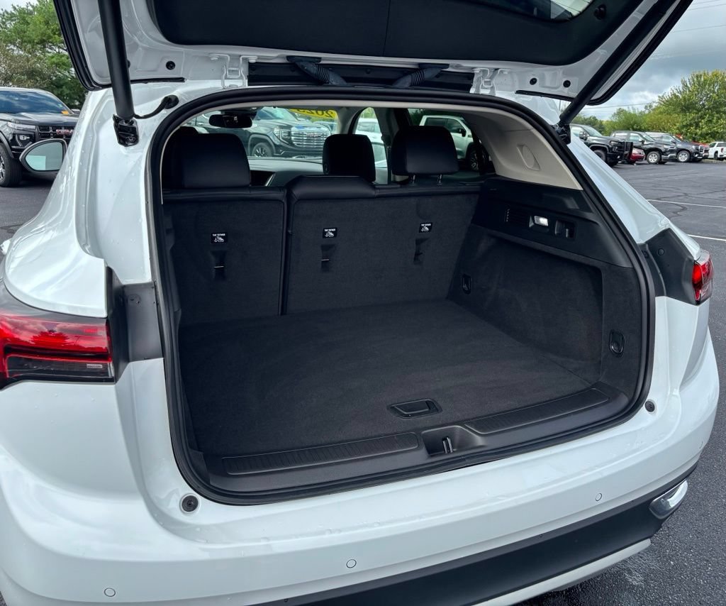 Used 2023 Buick Envision Essence FWD image 20