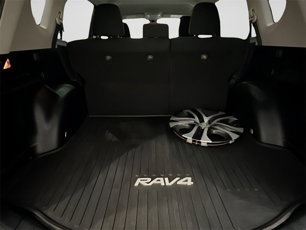 Used 2017 Toyota RAV4 LE image 16