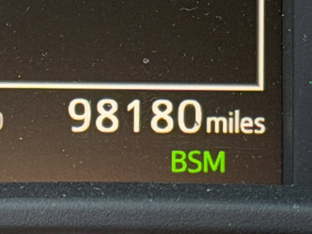 Used 2019 Toyota Highlander SE FWD image 19