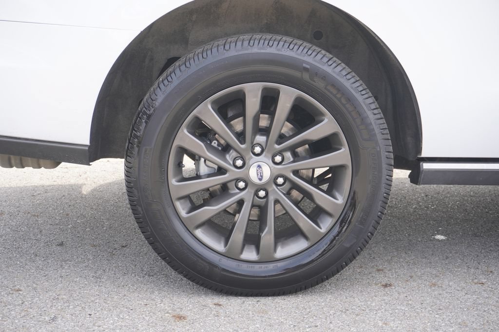 Used 2021 Ford Expedition Limited AWD/4WD image 12