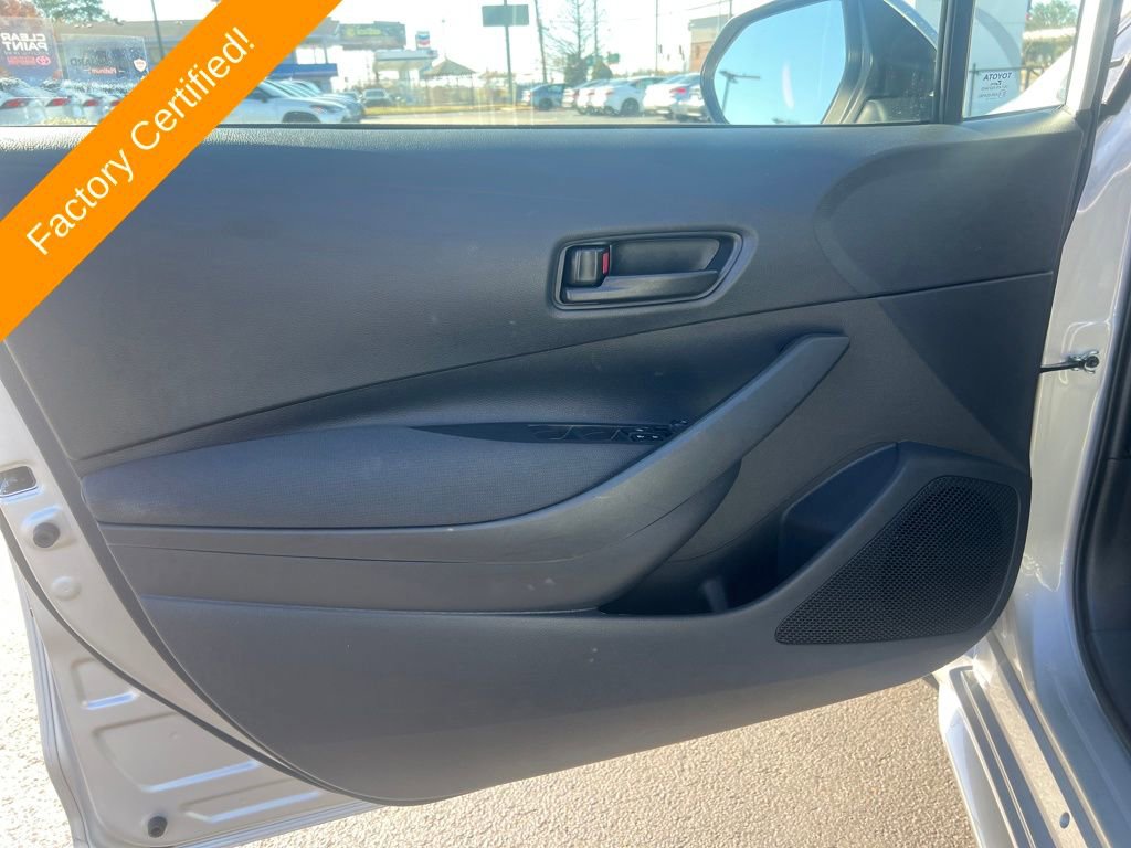 Used 2025 Toyota Corolla LE image 8