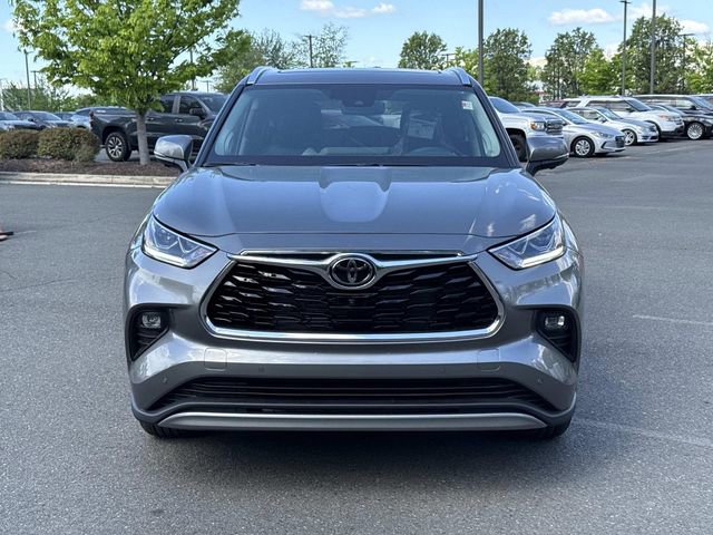 Used 2026 Toyota Highlander Platinum AWD/4WD image 6