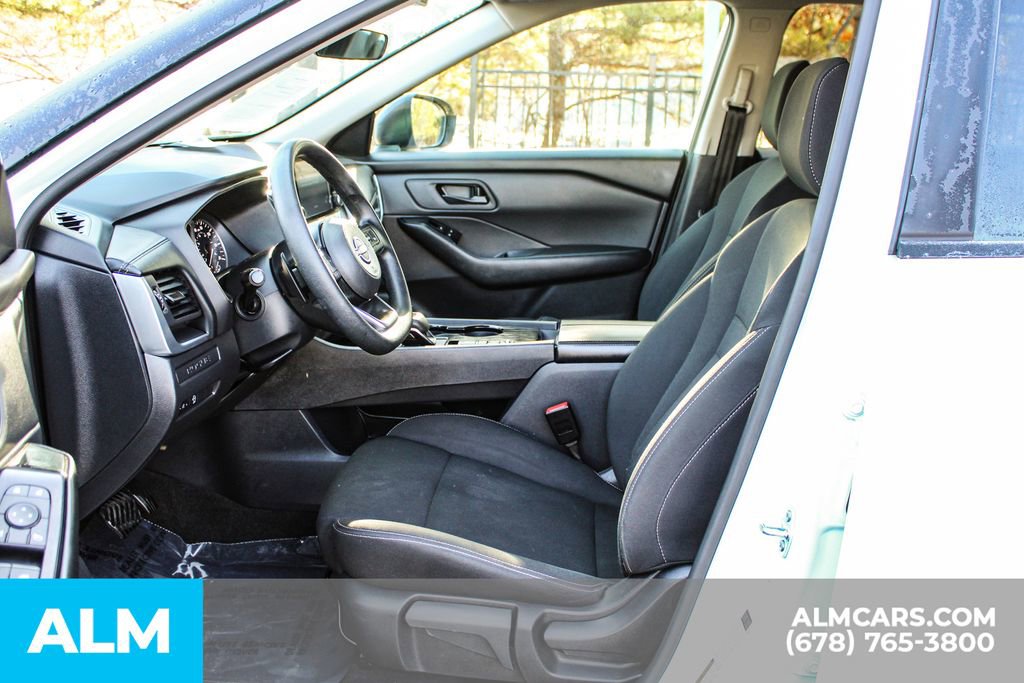 Used 2024 Nissan Rogue S image 17
