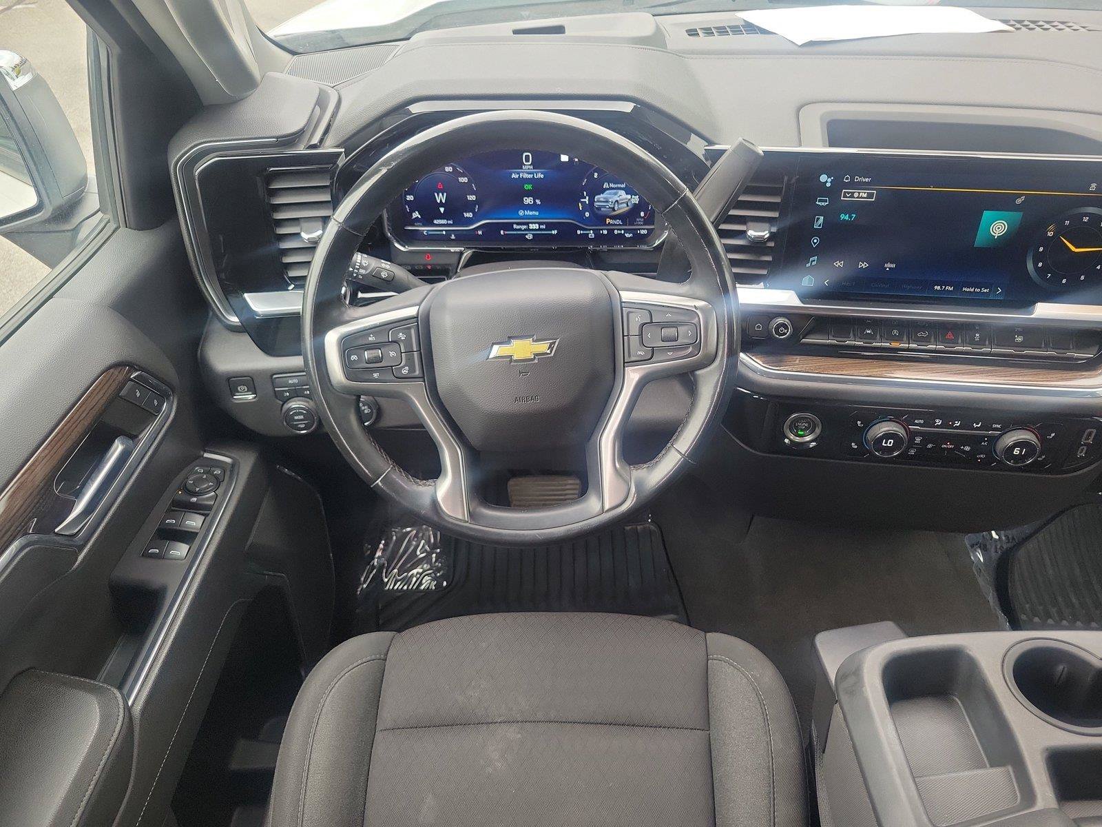 Used 2023 Chevrolet Silverado 1500 LT AWD/4WD image 12