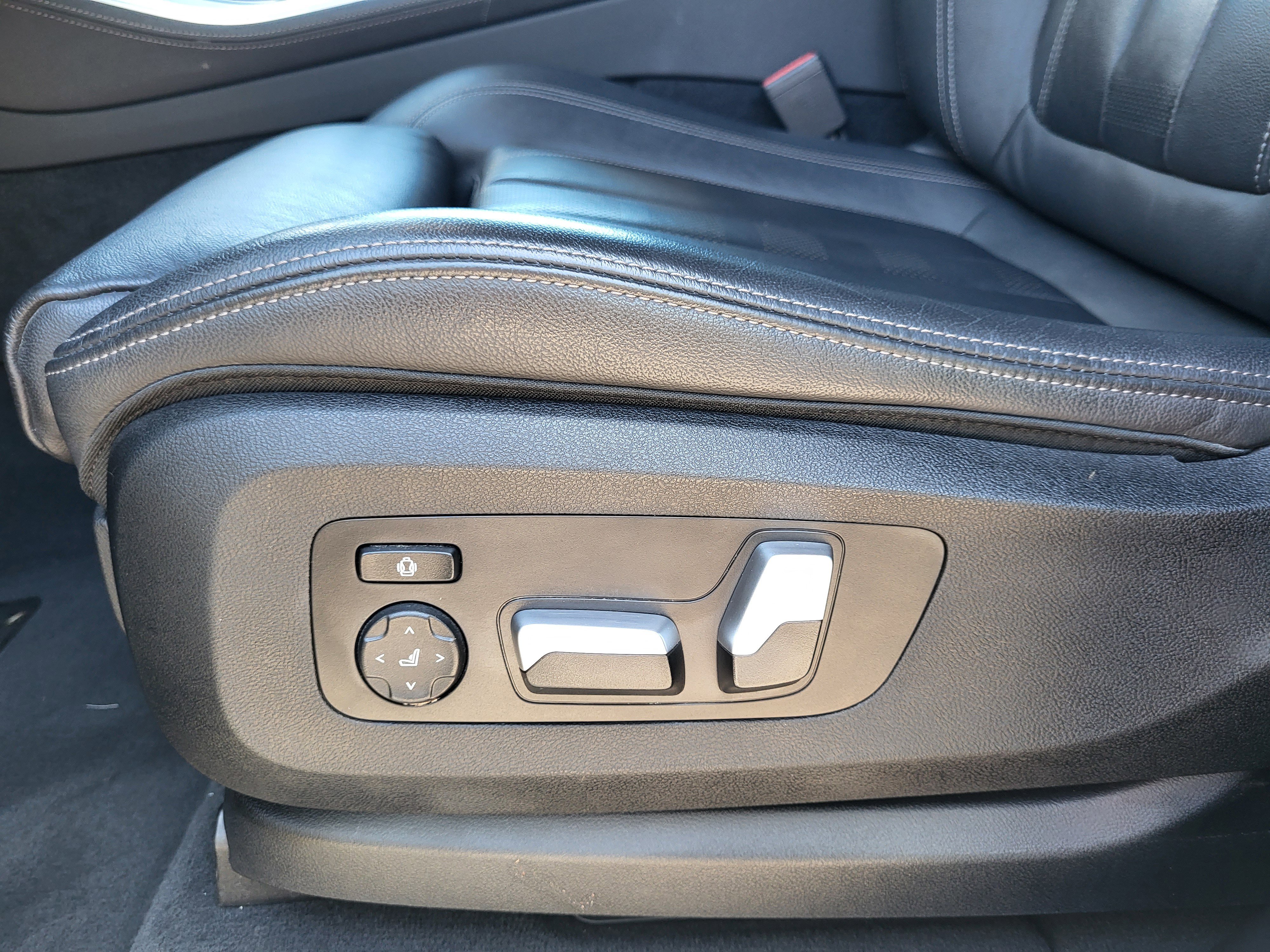 Used 2021 BMW X5 xDrive45e w/ Premium Package AWD/4WD image 32